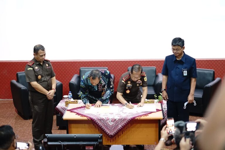 FH Unila – Badan Diklat Kejaksaan RI Kerja Sama Bidang PSDIH