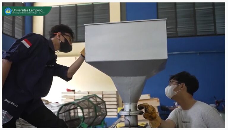 Olah Sampah, Unila Bantu Selamatkan Bumi