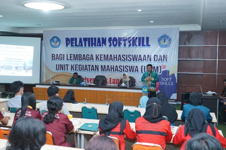 Pelatihan Softskill bagi UKM dan LK Unila untuk Pengelolaan Ormawa yang Dinamis