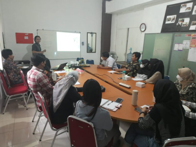 Puskamsikam Gandeng AJI Pelatihan Penulisan Opini dan Press Release