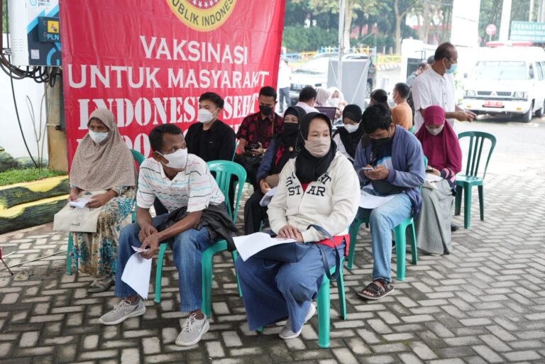 Unila Gandeng BIN Gelar Vaksinasi Booster 