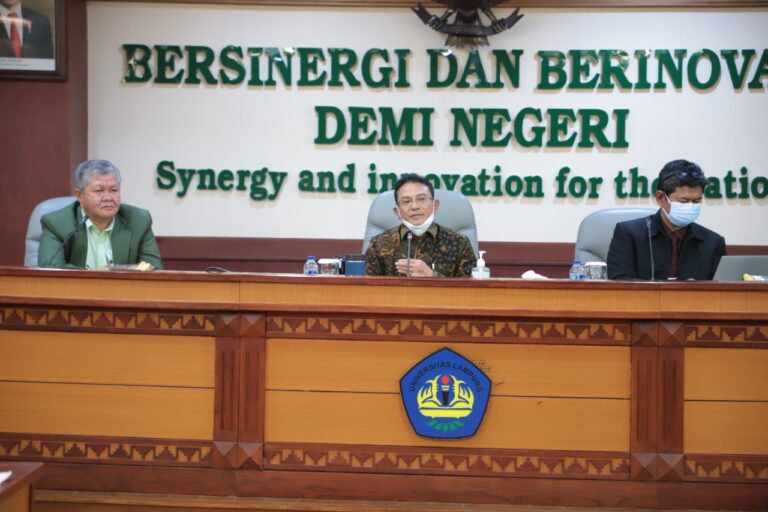 Hari Pertama Bertugas, Plt Rektor Gelar Sejumlah Rapat