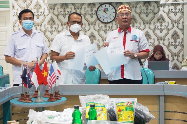 Unila dan FPIK UB Tanda Tangani MoU