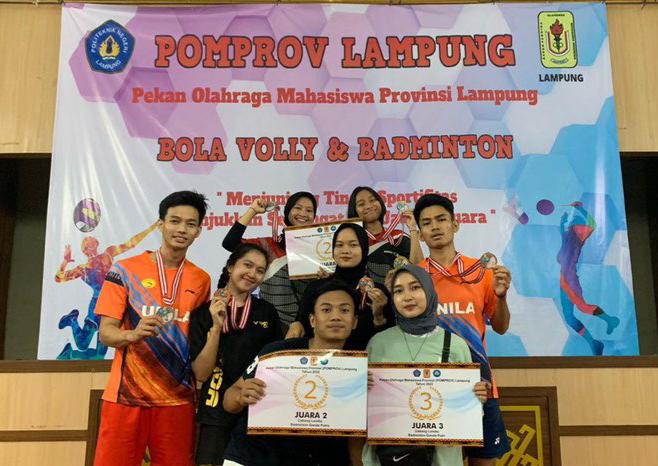 Kontingen Badminton Unila Raih 2 Perak 1 Perunggu