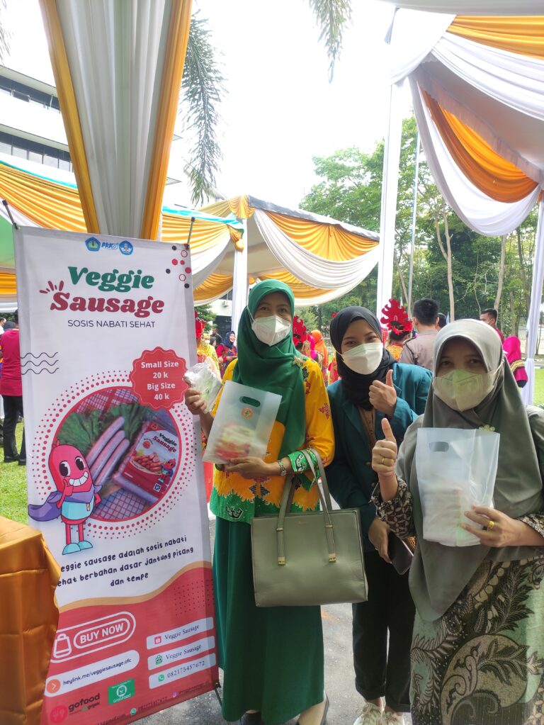 Mahasiswa Unila Inovasikan Sosis Nabati Berbahan Dasar Jantung Pisang dan Tempe