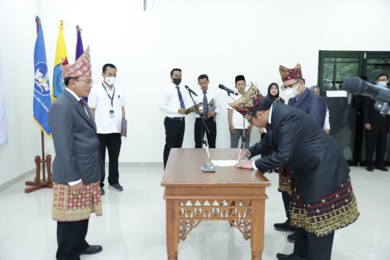 Serah Terima Jabatan Wakil Dekan FKIP
