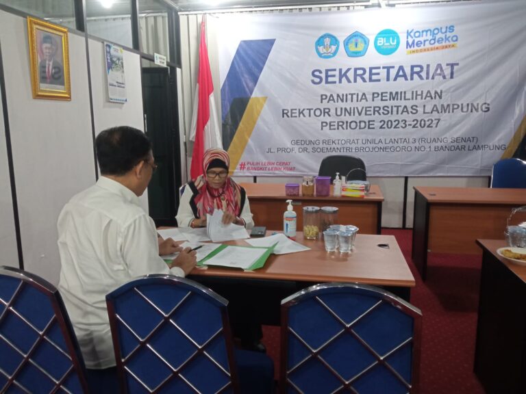 Dua Bakal Calon Rektor Unila Daftarkan Diri