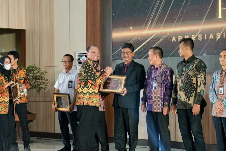 Unila Juara I Kategori PNBP Anugerah Reksa Bandha 2022