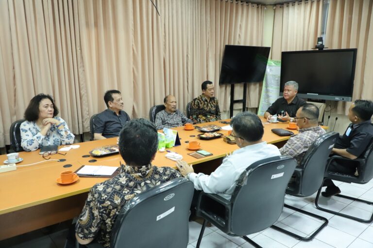 Rakor Pembahasan Rencana Kerja Sama Terpadu Unila, Itera, dan Universitas Malahayati dengan University of Ciberjaya Malaysia