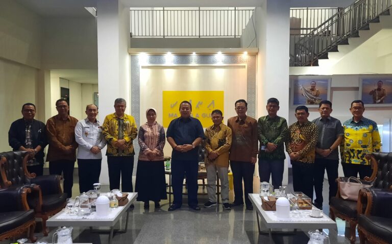 Audiensi Plt Rektor dan Rektor Terpilih dengan Gubernur Lampung