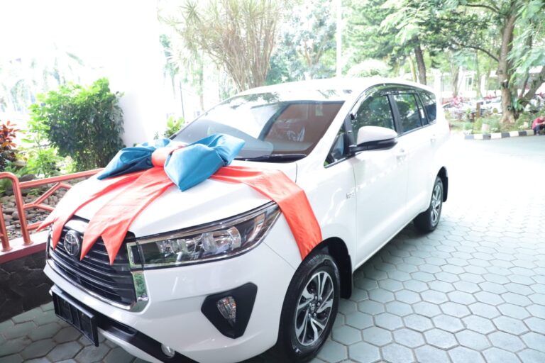 Unila Terima Satu CSR Kendaraan Operasional dari BNI