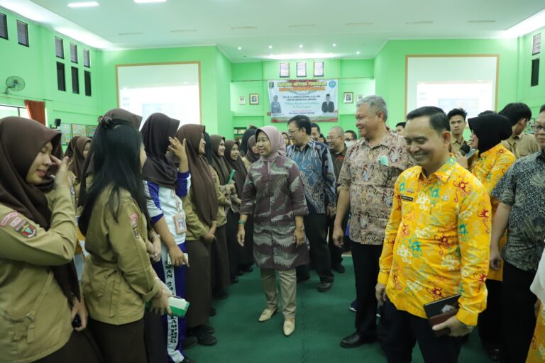 Menata Kesuksesan Pendidikan di Masa Depan: Semangat dan Motivasi dari Rektor Universitas Lampung