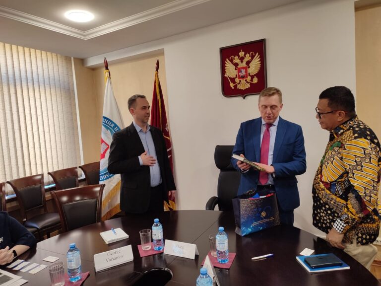 FEB Unila Kunjungi Dua Universitas di Rusia