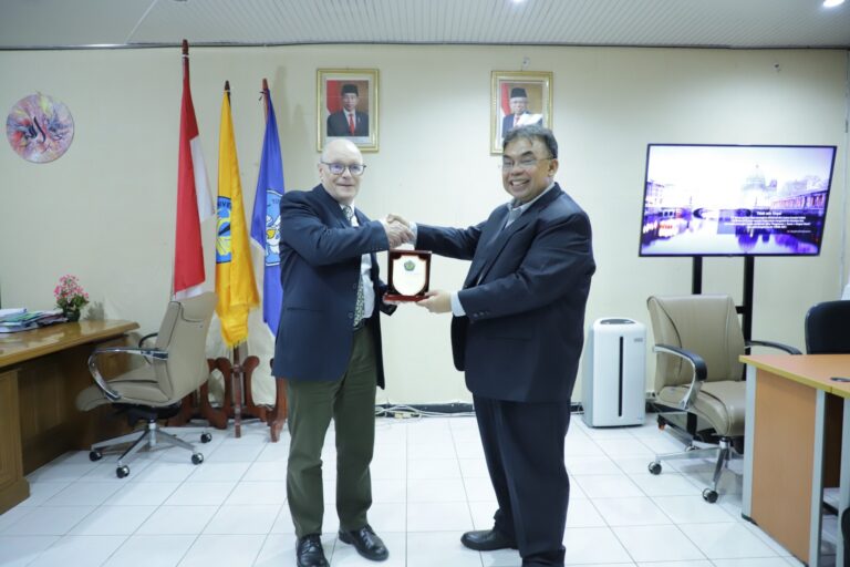 Unila Terima Kunjungan Director of Research Culture and Environment University of Hertfordshire, UK