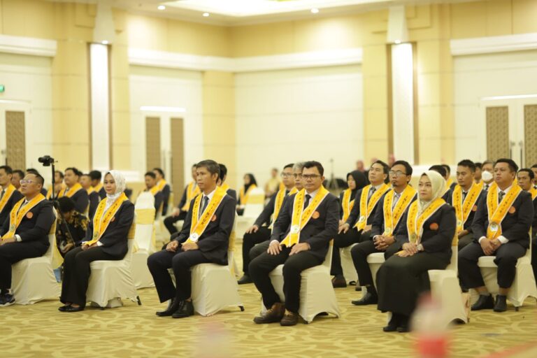 Rektor Kukuhkan 82 Insinyur PSPPI 