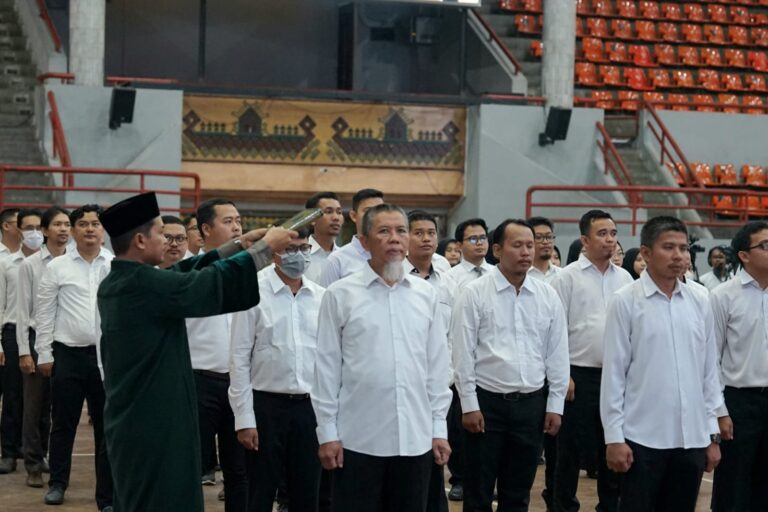 Unila Gelar Pengambilan Sumpah 110 PNS Baru