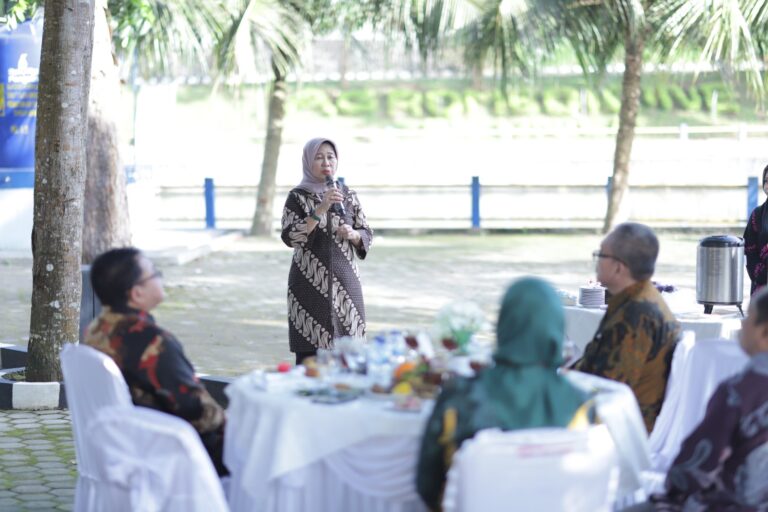 Rektor Unila Hadiri Coffee Morning di FK Unila