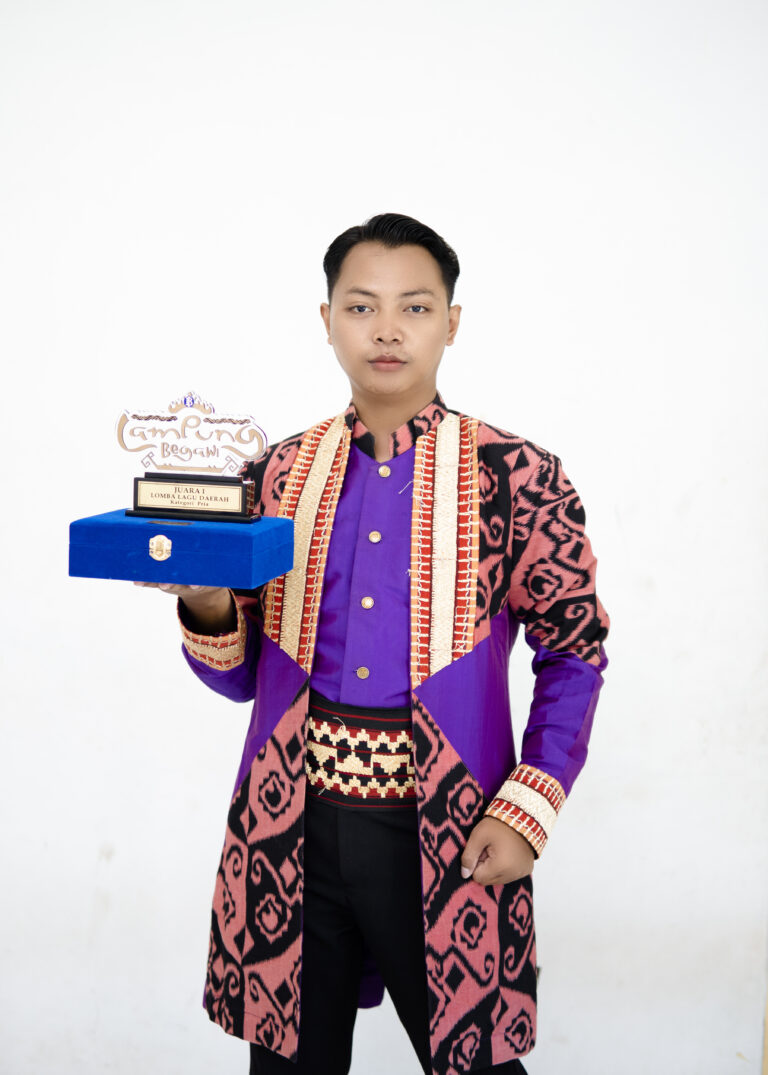 Hafid Khoiruddin Juara Lomba Menyanyi Lagu Daerah