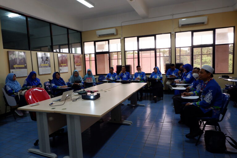 UPT Kearsipan Unila Kunjungi ANRI dan UI
