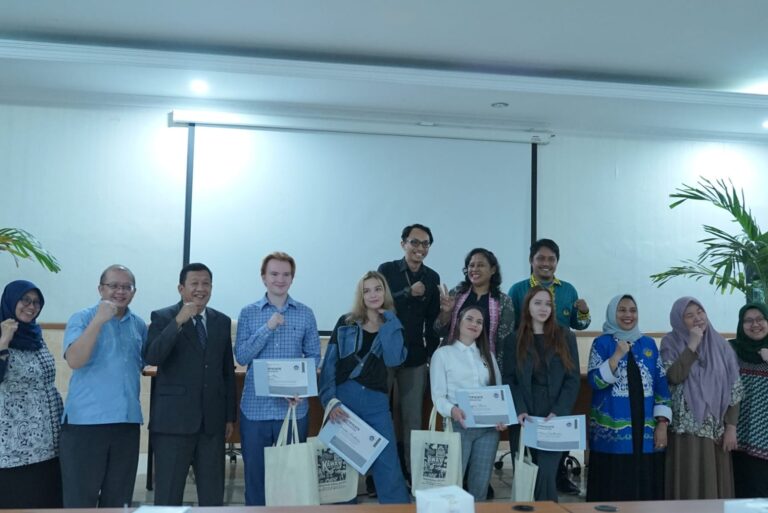 Mahasiswa Internasional NWIM RANEPA Resmi Berpisah dengan Unila