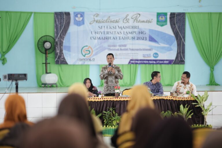 Unila Sosialisasikan PMB Mandiri di SMAN 2 Kota Agung