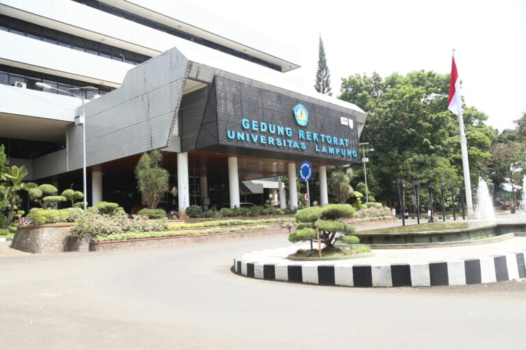 Unila Masuk Tiga Besar Universitas Terbaik di Sumatra Versi QS World University Rankings 2024