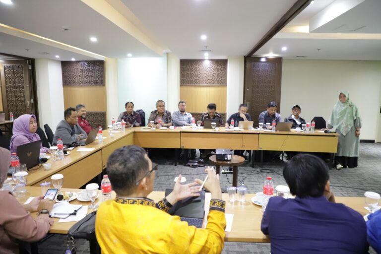 Unila Adakan Rapat Pleno Laporan Kemajuan Capaian Pascamonev BAN-PT