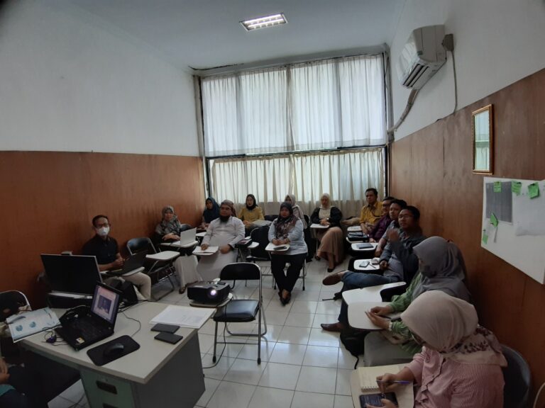 Unila Gelar Pelatihan Communication Skill Bahasa Inggris dan Bahasa Asing untuk Tenaga Pendidik