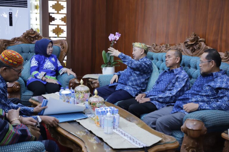 Rektor Terima Audiensi Ketua IKPA Unila Rencanakan Kolaborasi Program Perayaan Hari Jadi