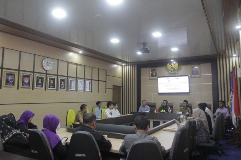 FKIP Unila Sambut Mahasiswa Program Pertukaran SEA Teacher 2023 dari CMRU Thailand