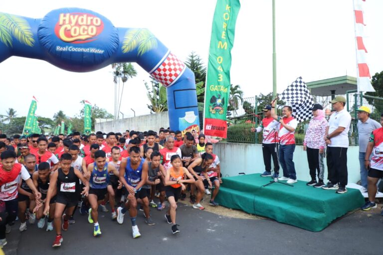 Rektor Unila Lusmeilia Afriani Hadiri Pembukaan Gatam Run 5K dan 10K