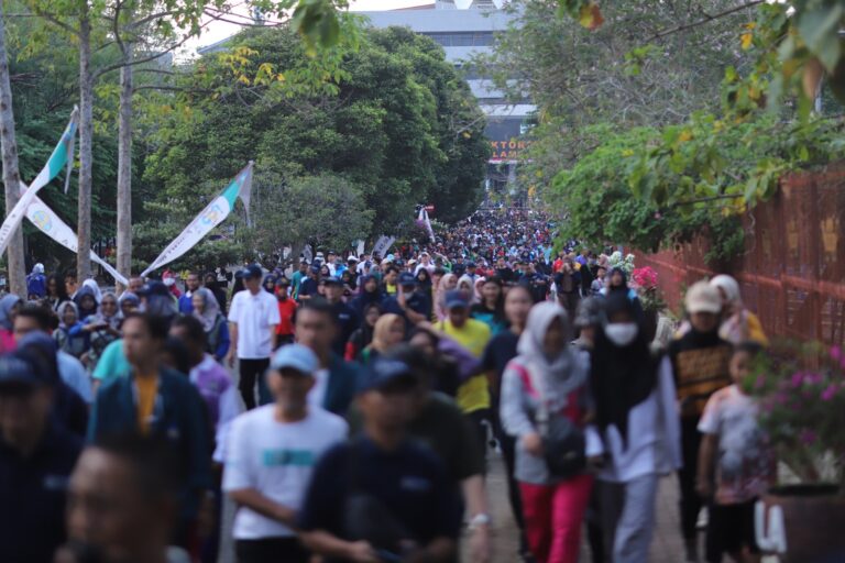 Unila Gelar Jalan Sehat Dies Natalis ke-58