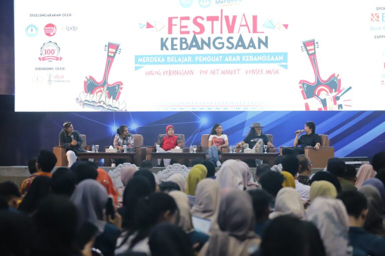 Dialog Kebangsaan Meriahkan Festival Kebangsaan Unila