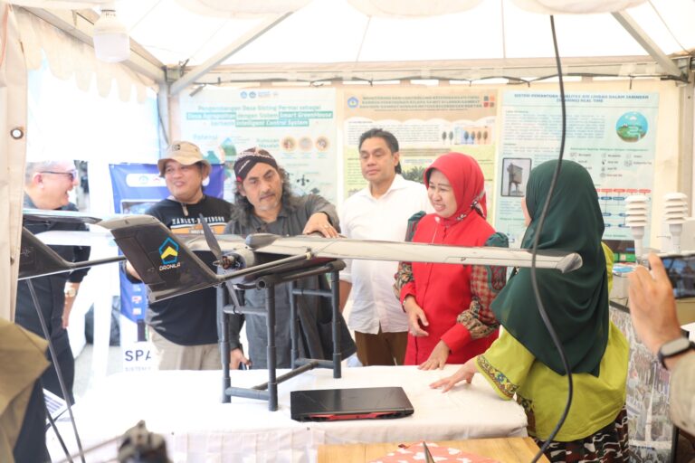 Pop Art Market Activity: Gebyar Kreativitas Mahasiswa