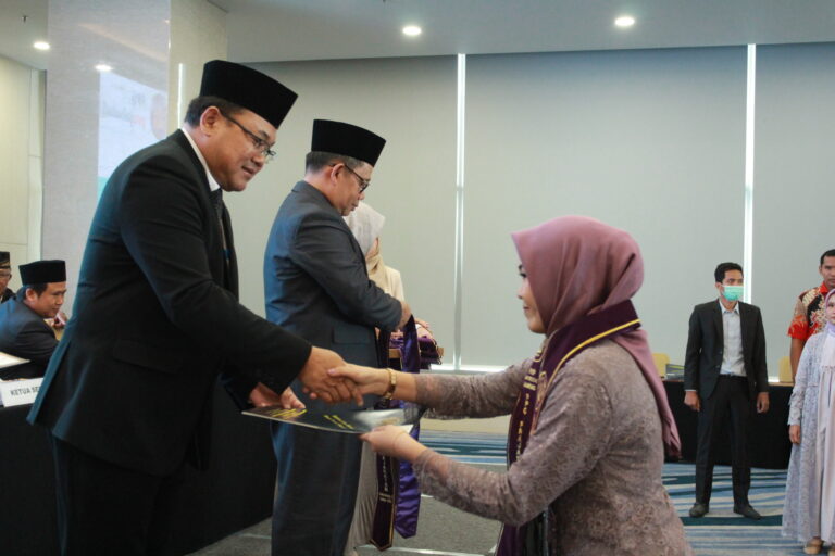 FKIP Selenggarakan Yudisium dan Sumpah Profesi Bagi 232 Lulusan PPG Prajabatan