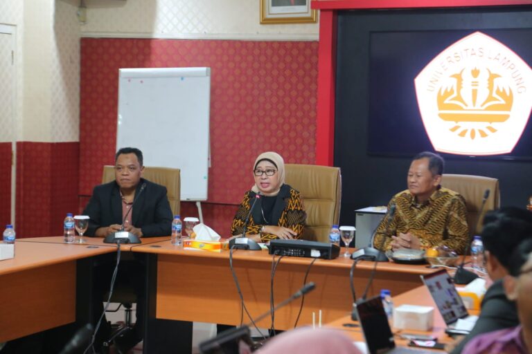 Dosen Bersertifikat Kompetensi Dukung Capaian IKU 4