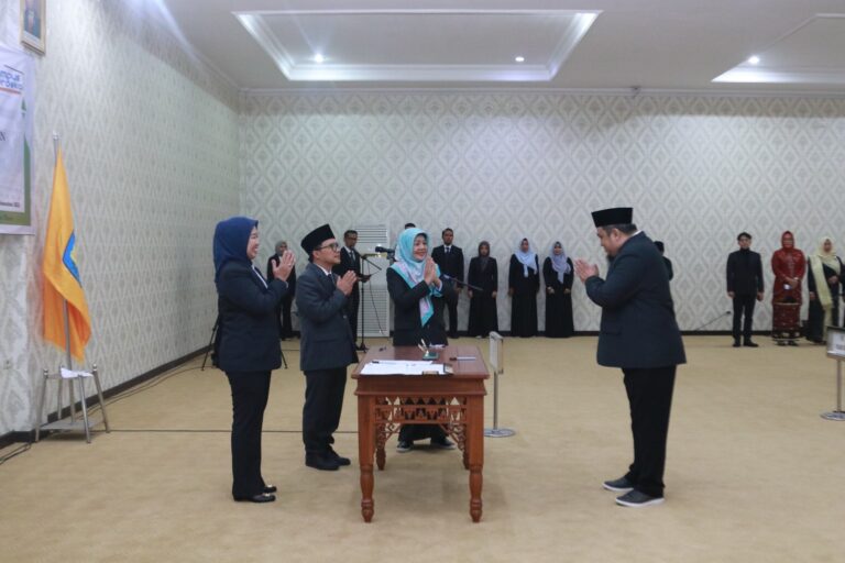 Rektor Lantik Lima Pejabat Baru di Lingkungan Fakultas