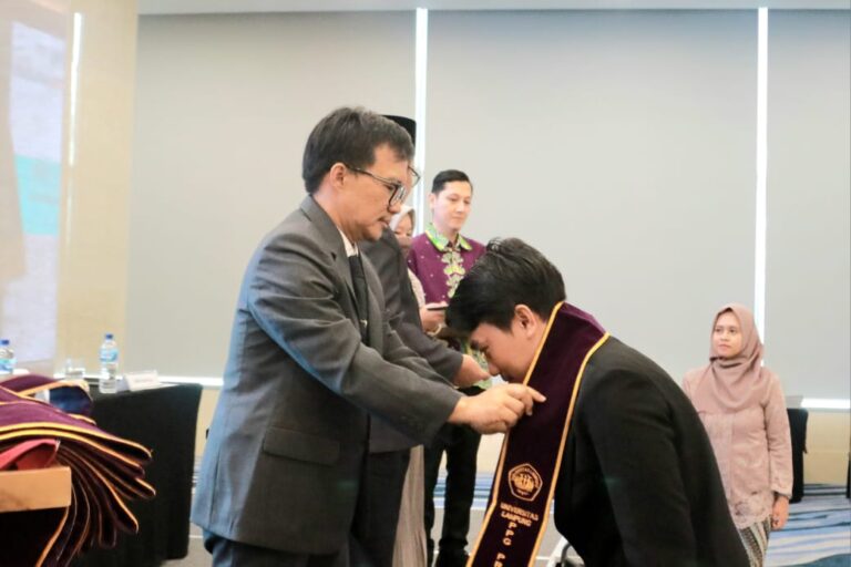 252 Mahasiswa PPG FKIP Resmi Menjadi Guru Profesional