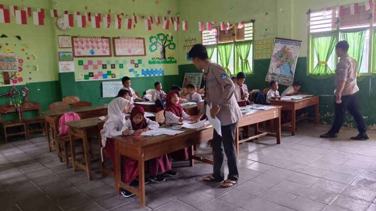 Cerita Marlian Berbagi Keceriaan Lewat Kampus Mengajar