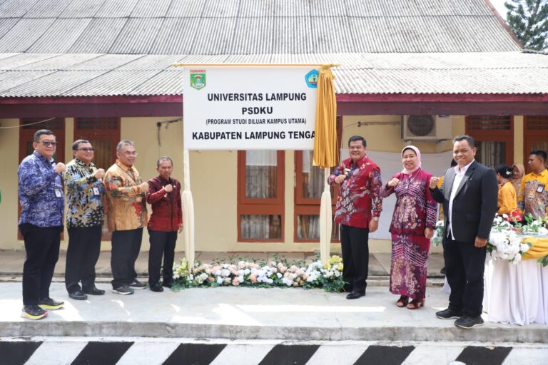 Unila dan Bupati Lamteng Resmikan PSDKU Program D3 Keuangan dan Perbankan