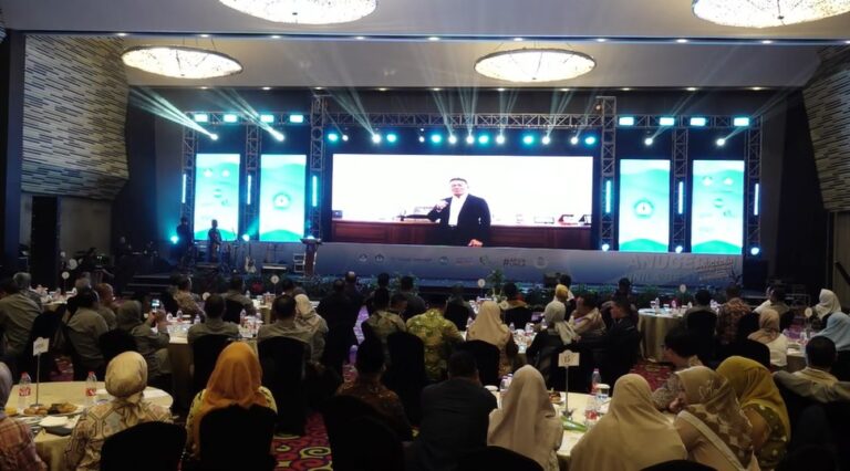 Direktur Sumber Daya Ditjen Diktiristek Apresiasi Satu Tahun Kepemimpinan Rektor