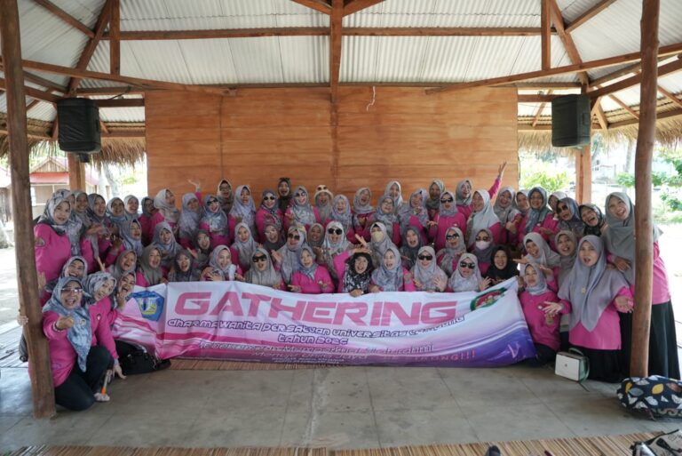 Tingkatkan Kebersamaan: Family Gathering DWP Unila di Sanggar Beach
