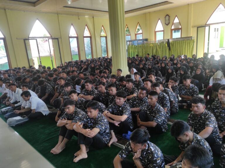 Unila Sosialisasi PMB SNBP dan SNBT di SMAN 1 Liwa Lampung Barat
