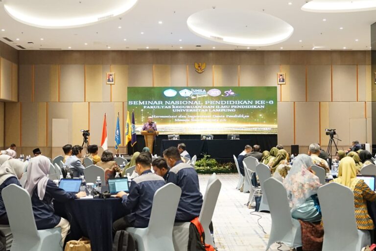Semnas FKIP Harmonisasi Dunia Pendidikan Menuju Smart Society 5.0