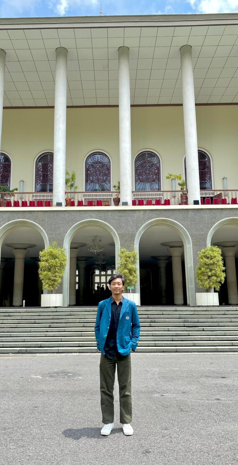 Berani Keluar Zona Nyaman, Amanda Putra Lukis Cerita PMM di UGM