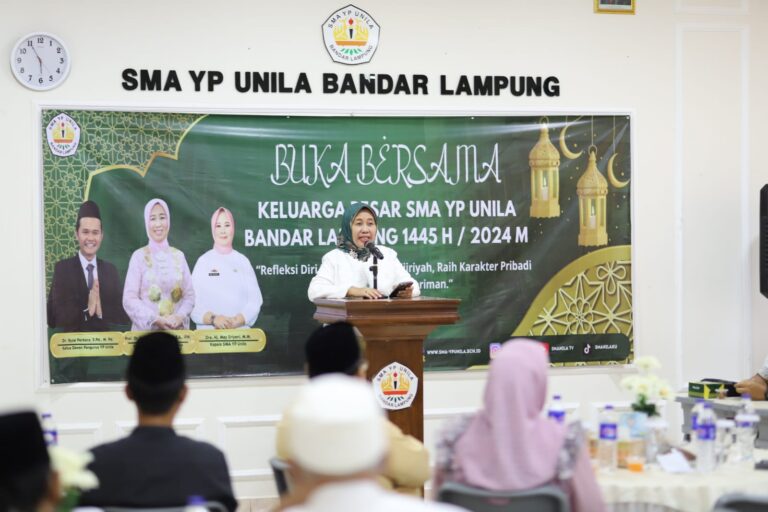 Rektor Unila Hadiri Buka Bersama SMA YP Unila