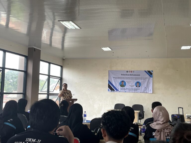 UKM-U Saintek Gelar Pelatihan Kehumasan untuk Umum