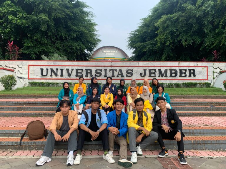 Melangkah ke Mata Kuliah Baru Melalui PMM: Intip Kisah Menarik Alfia, Mahasiswa Ilmu Hukum