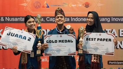 Mahasiswa Prodi PPKN Raih Juara II Dewata Essay Competition di Bali