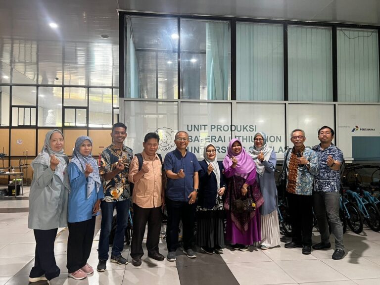 Dosen Teknik Benchmarking ke PUIPT UNS Kembangkan Standarisasi Baterai Nasional